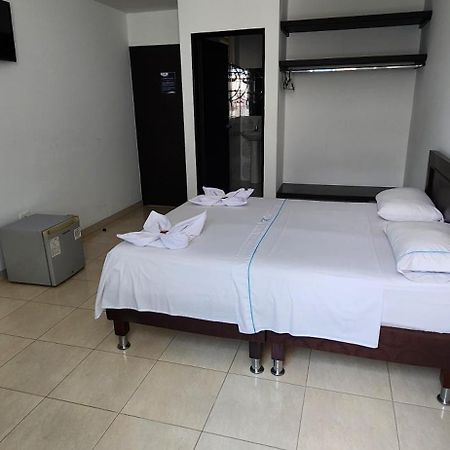 Hotel Torres Del Llano Yopal Kültér fotó